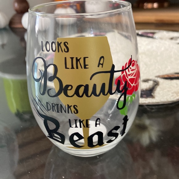 💙💙 Beauty and the beast wine glass - Picture 2 of 4